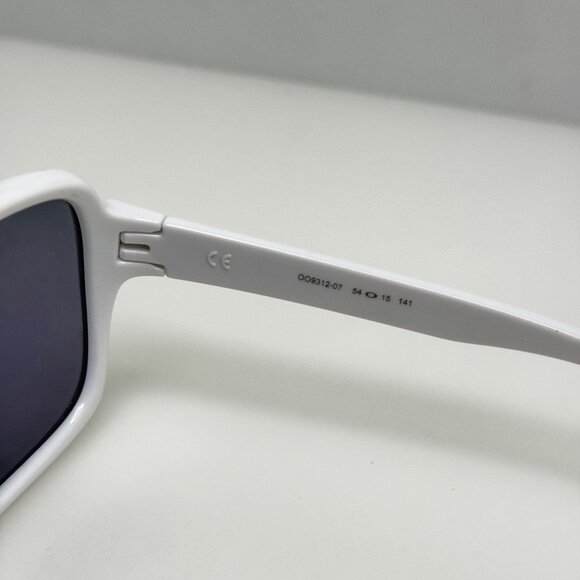 Oakley Sunglasses OO9312-07 Proxy White 54-15-141 main image 5
